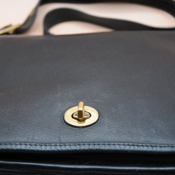 Coach Vintage Stewardess Bag in Black Leather - Picture 7 of 15